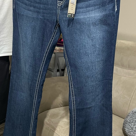 Rockin C Women’s Western Jeans. - Picture 2 of 10